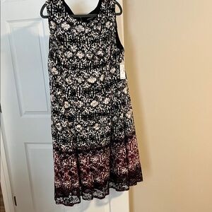 NWT. Elegant Black, Burgundy, Purple, Patterned lace Dress